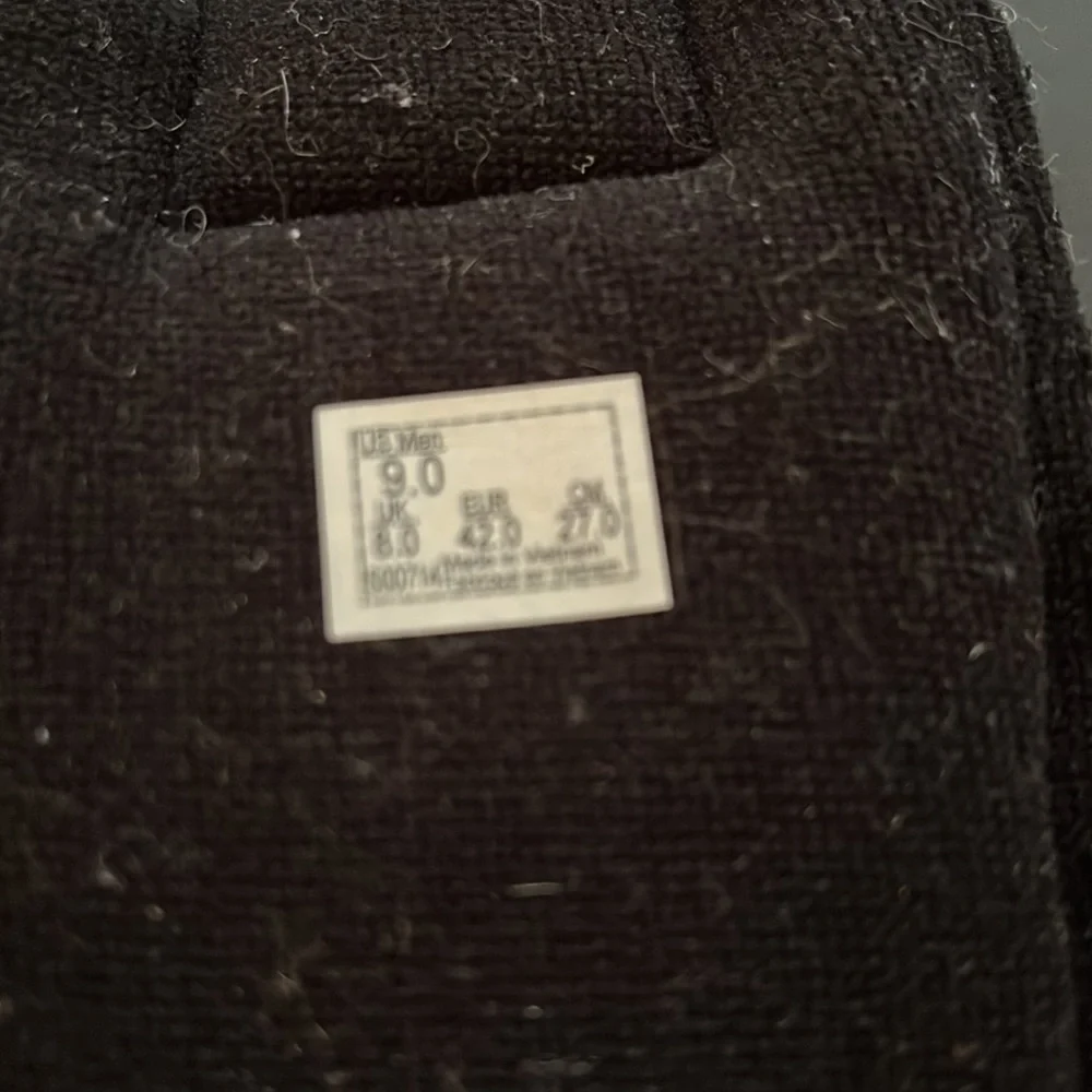 Vans - Picture 8 of 9